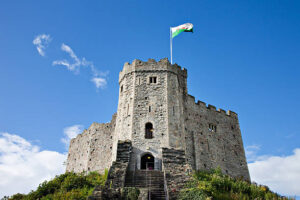 Cardif castle picture with blue skies 