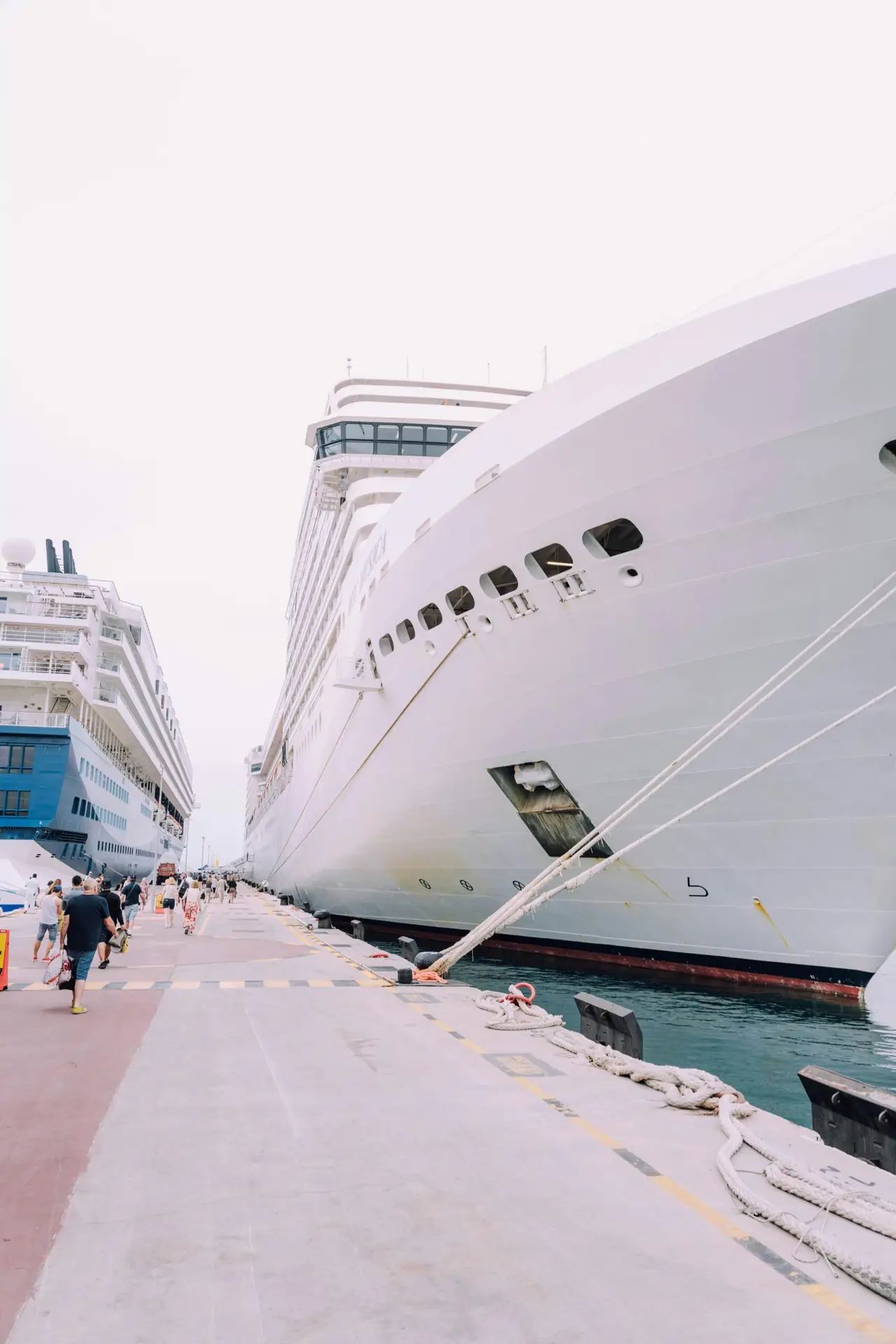 London to cruise port car service with luxury chauffeur